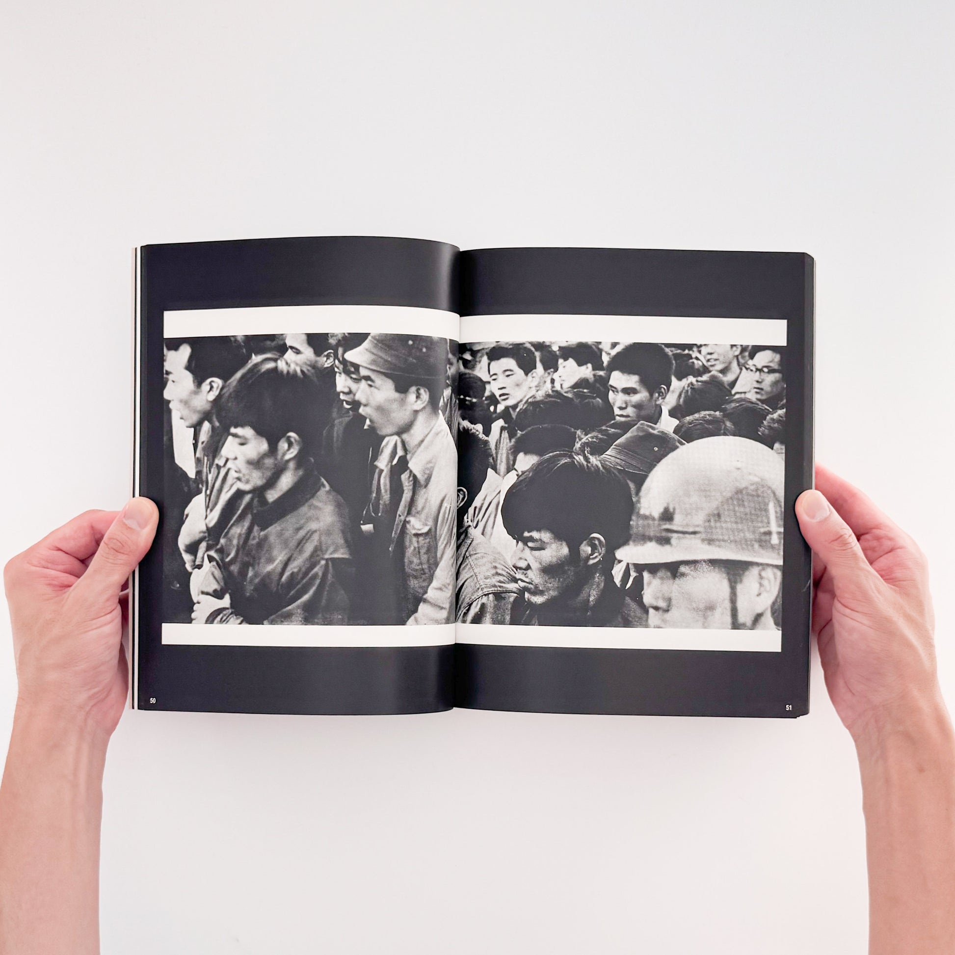 PROVOKE プロヴォーク: Between Protest and Performance - Photography in Japan 1960/1975、Steidl刊行の戦後日本写真展覧会図録