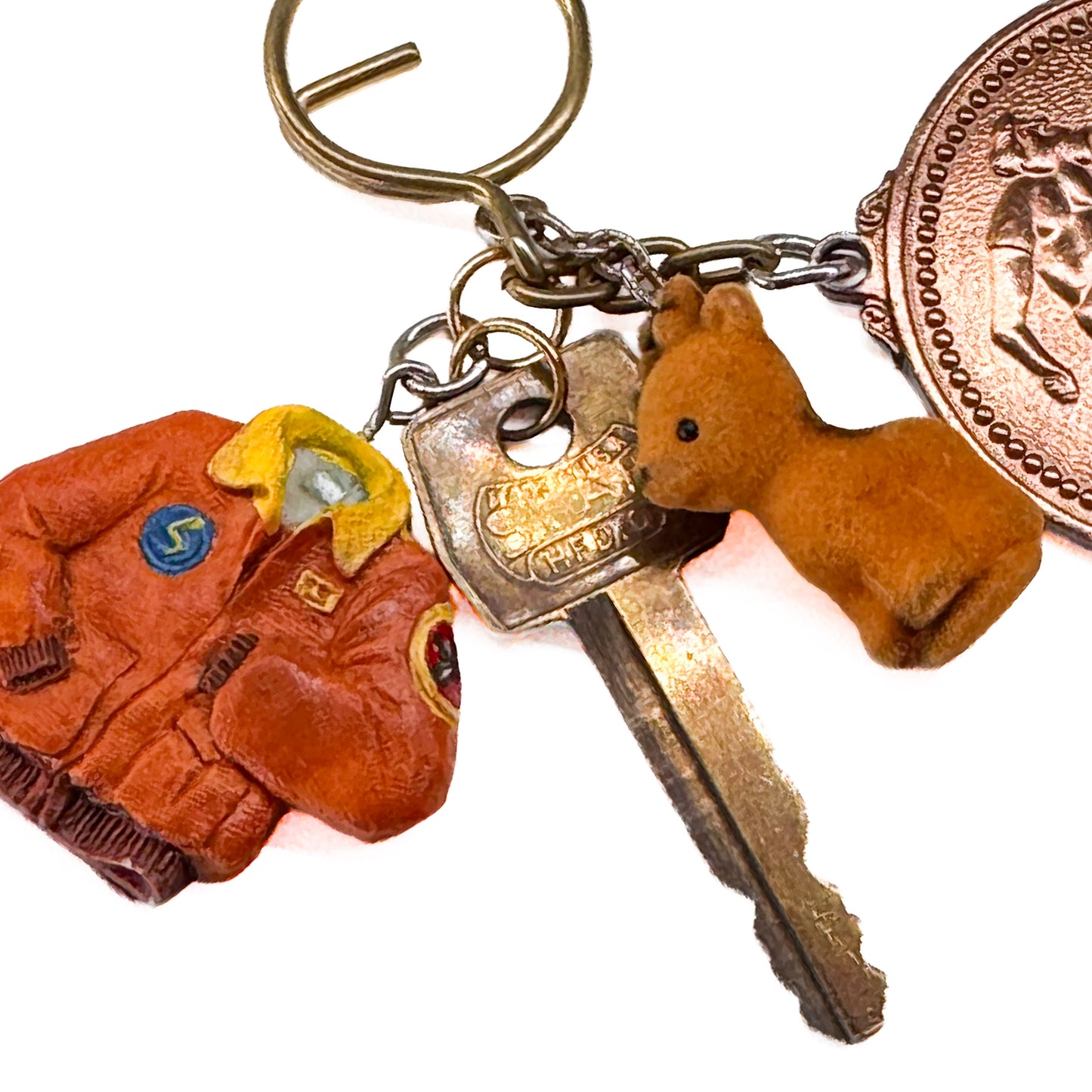 miki yamamoto「キーリング “Orange Jacket”」 / miki yamamoto Key Ring “Orange Jacket”　古いキーホルダーや鍵などを組み合わせた一点ものの作品