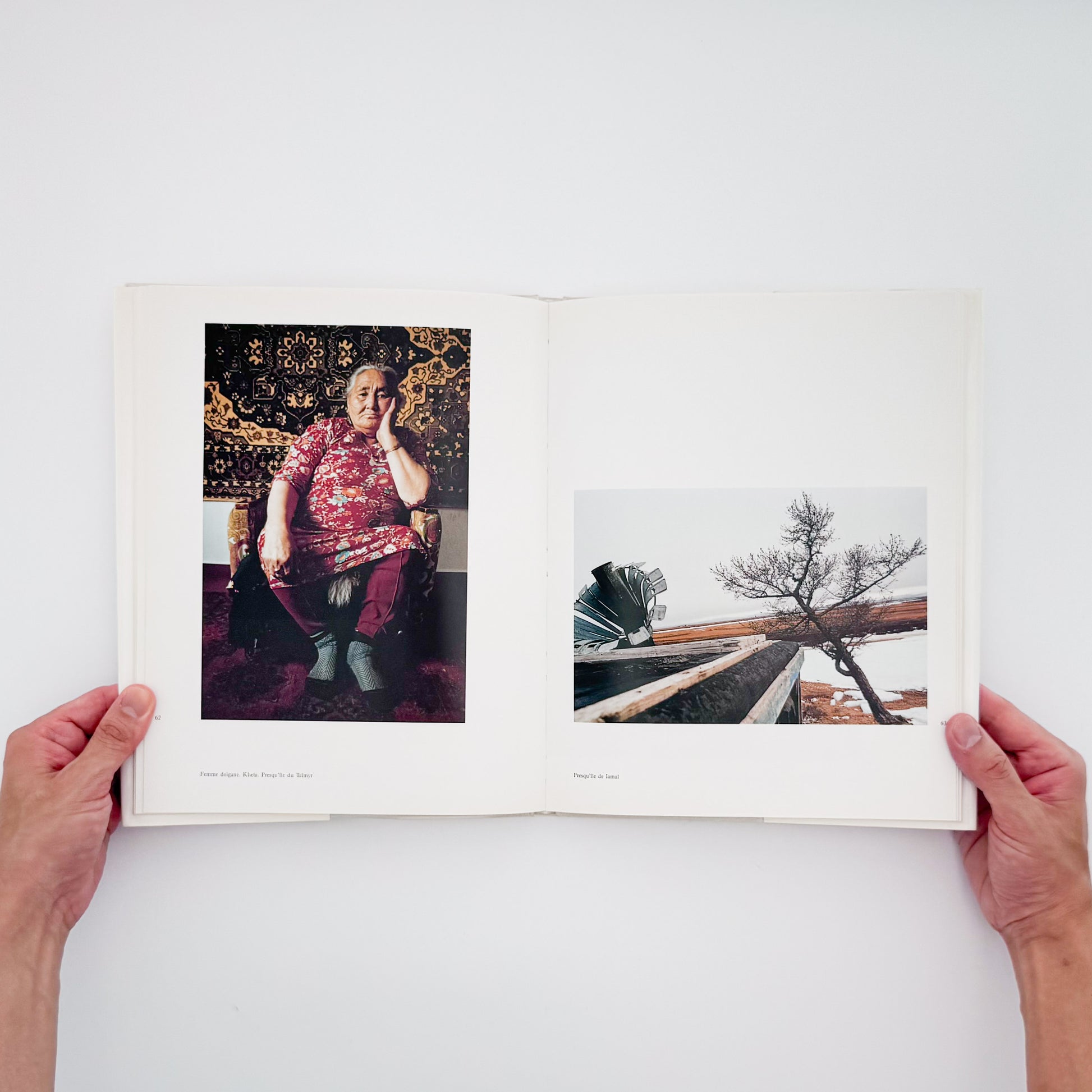 Françoise Huguier / フランソワーズ・ユギエ『En route pour Behring』シベリアを横断し、ベーリング海峡へ向かう旅の風景と人々を記録した写真集。
