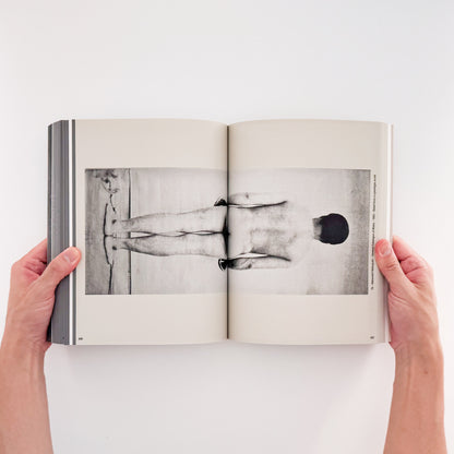 PROVOKE プロヴォーク: Between Protest and Performance - Photography in Japan 1960/1975、Steidl刊行の戦後日本写真展覧会図録