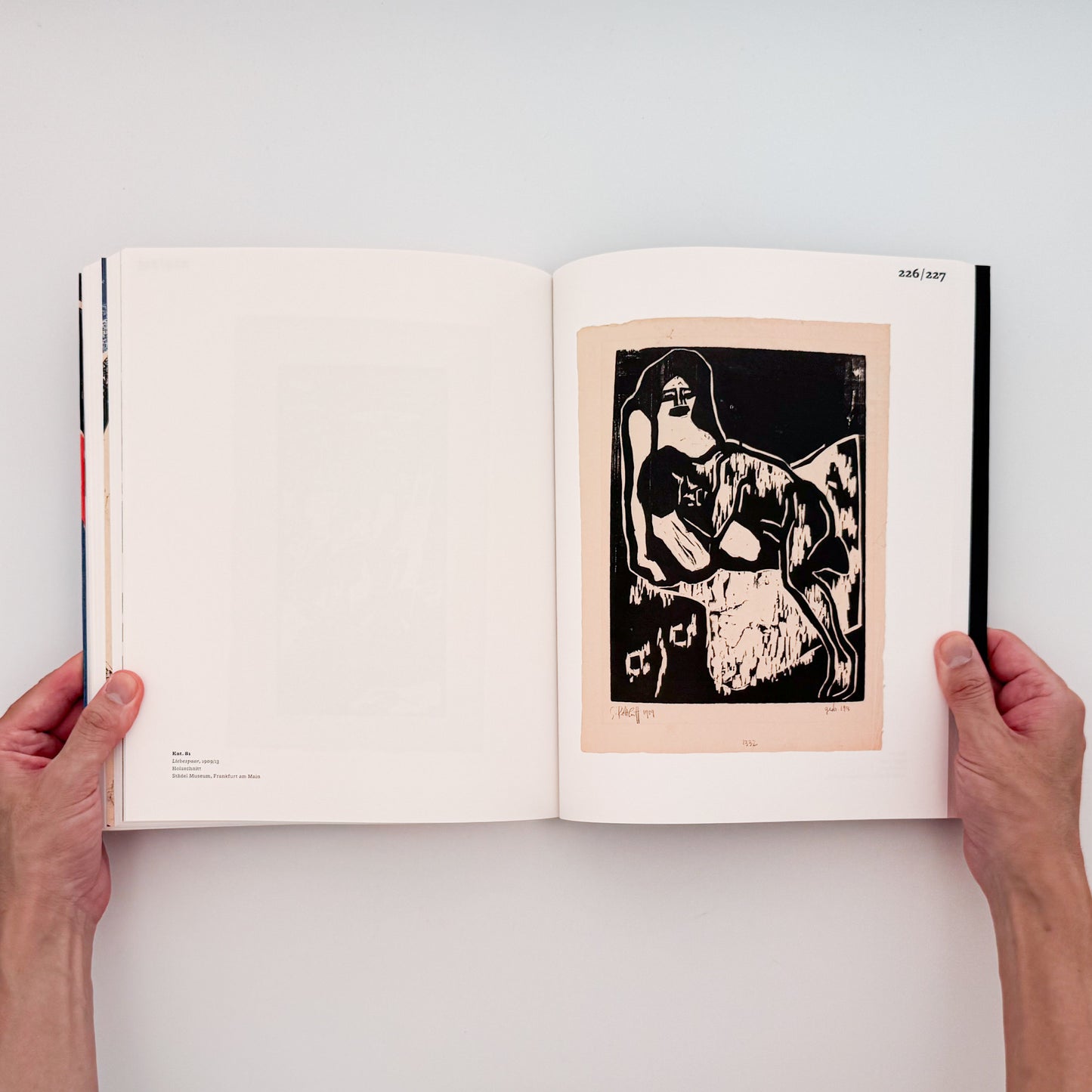 『Geheimnis der Materie: Kirchner, Heckel, Schmidt-Rottluff』Sandstein Verlag刊行、ブリュッケの木版画・木彫と素材としての木に焦点を当てた展覧会図録