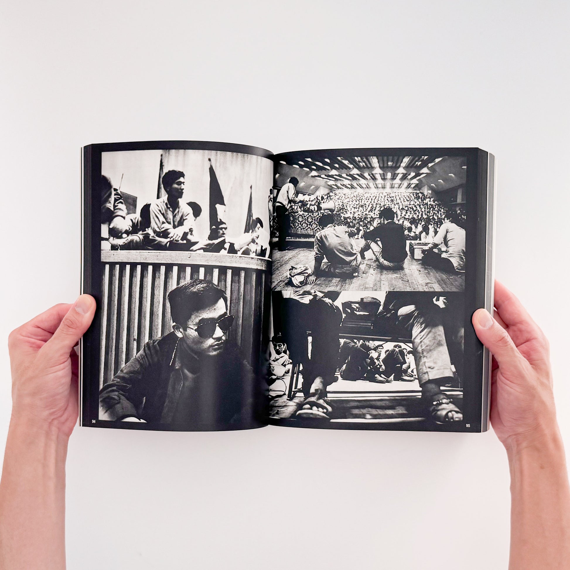 PROVOKE プロヴォーク: Between Protest and Performance - Photography in Japan 1960/1975、Steidl刊行の戦後日本写真展覧会図録