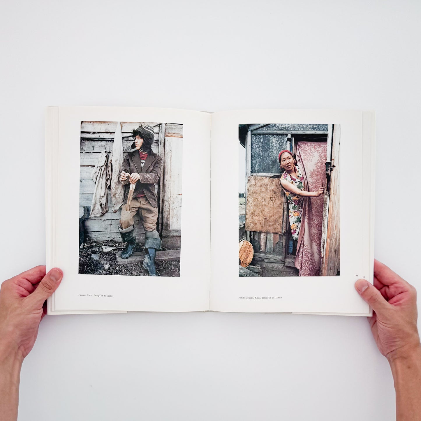 Françoise Huguier / フランソワーズ・ユギエ『En route pour Behring』シベリアを横断し、ベーリング海峡へ向かう旅の風景と人々を記録した写真集。