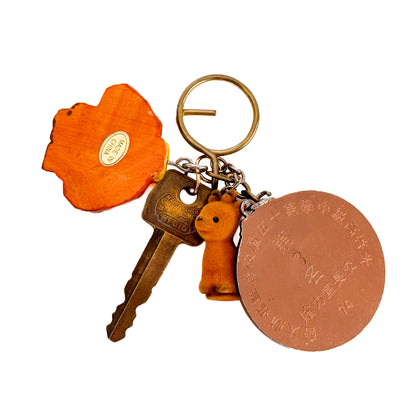 miki yamamoto「キーリング “Orange Jacket”」 / miki yamamoto Key Ring “Orange Jacket”　古いキーホルダーや鍵などを組み合わせた一点ものの作品