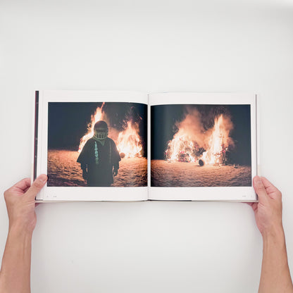 KAI Keijiro / 甲斐啓二郎『骨の髄 / Down to the Bone』世界各地の格闘的な祭事を撮影した2020年新宿書房刊、第20回さがみはら写真賞受賞作。著者