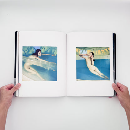 Lucille Reyboz『Source : 源』。日本の温泉を舞台に、人の身体と湯、岩、森などの自然との関係を撮影した2007年刊の写真集。