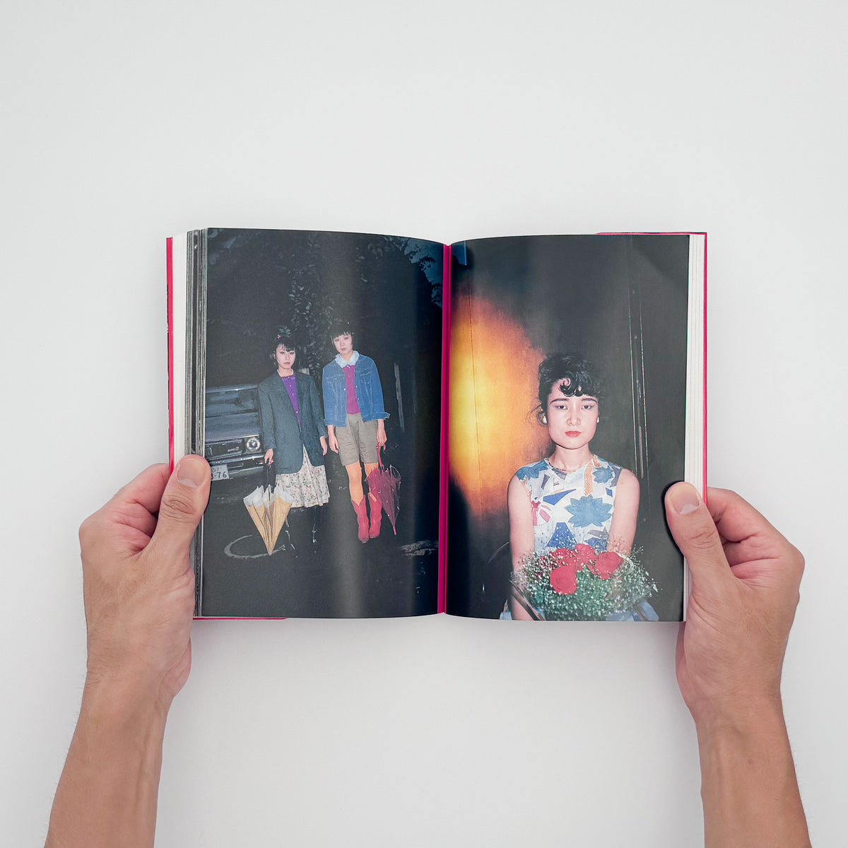 飯沢耕太郎『「写真時代」の時代！』。1980年代の雑誌『写真時代』を、誌面再録、末井昭インタビュー、全63号の総目次などから振り返る2002年白水社刊。