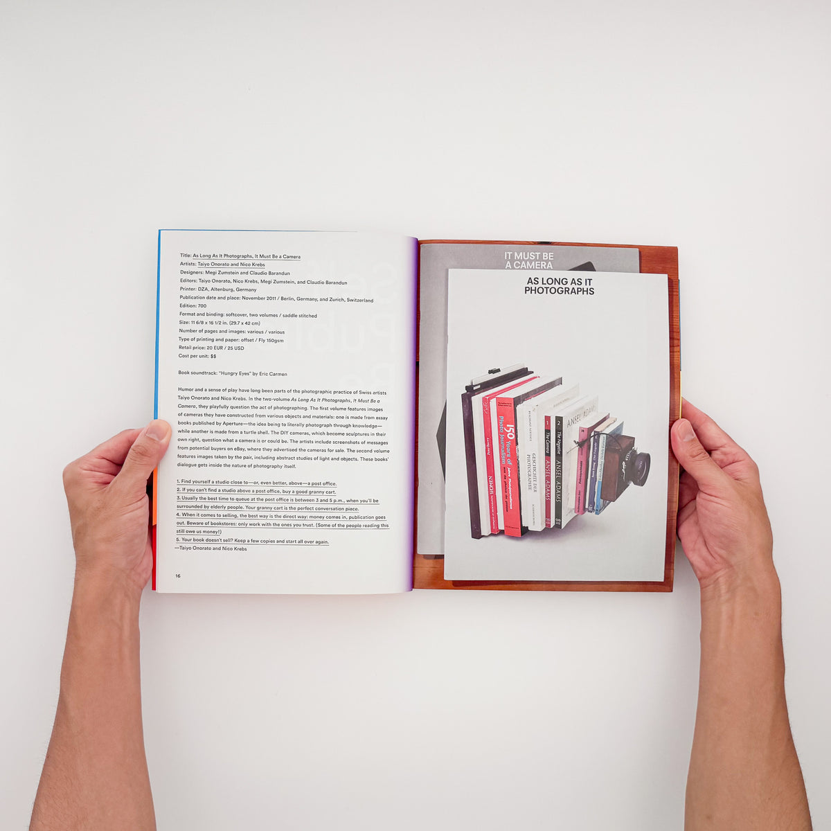 Bruno Ceschel（ブルーノ・ケシェル）『Self Publish, Be Happy: A DIY Photobook Manual and Manifesto』。自主出版写真集の実例と制作方法を収録した2015年刊の書籍。