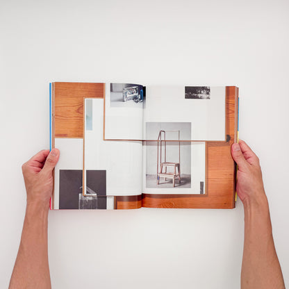 Bruno Ceschel（ブルーノ・ケシェル）『Self Publish, Be Happy: A DIY Photobook Manual and Manifesto』。自主出版写真集の実例と制作方法を収録した2015年刊の書籍。