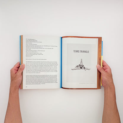 Bruno Ceschel（ブルーノ・ケシェル）『Self Publish, Be Happy: A DIY Photobook Manual and Manifesto』。自主出版写真集の実例と制作方法を収録した2015年刊の書籍。