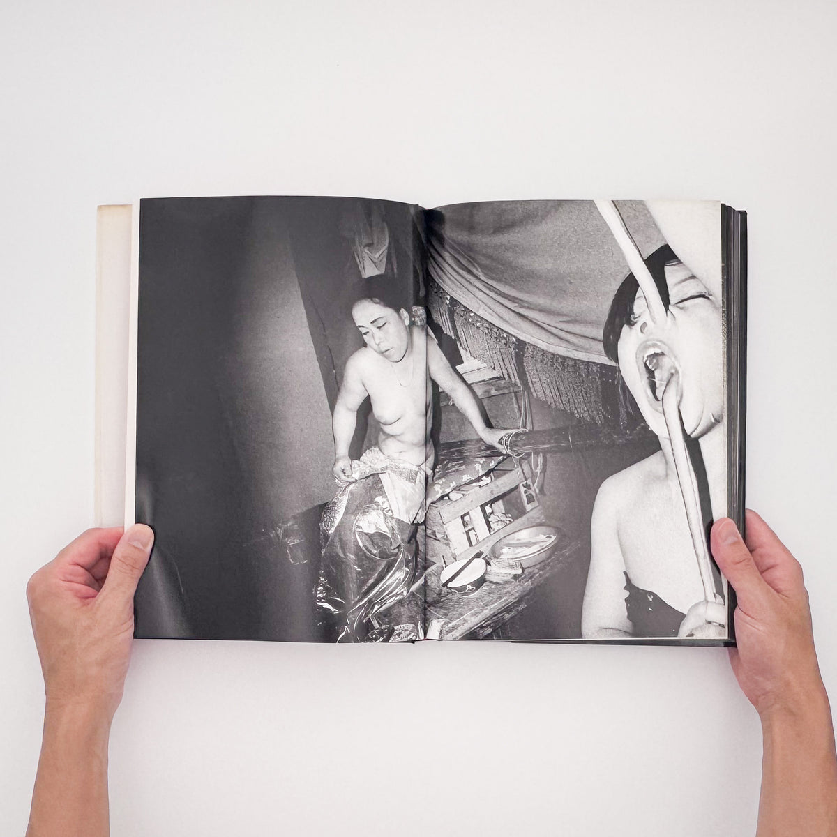 内藤正敏『東京―都市の闇を幻視する― TOKYO 1970–1985』。1970年から1985年の東京を撮影し、都市の闇と江戸の記憶を探った1985年刊の写真集。