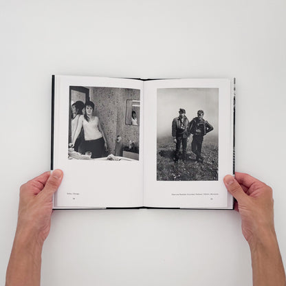 Danny Lyon『The Bikeriders』。1963年から1967年にかけてシカゴ周辺のバイカーたちを記録した、1968年初版を再現する2014年Aperture刊の写真集。