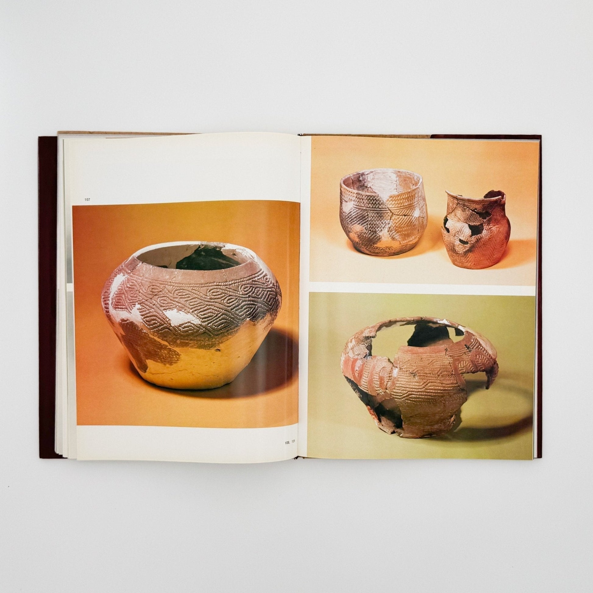 (英文) アムール地域の古代美術──岩絵・彫刻・土器 - Aurora Art Publishers - 文福