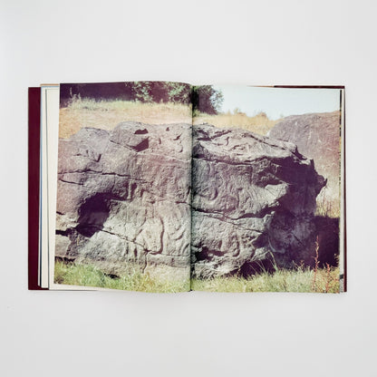 (英文) アムール地域の古代美術──岩絵・彫刻・土器 - Aurora Art Publishers - 文福
